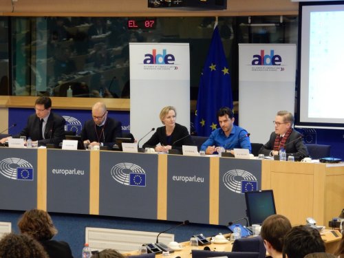 c51wui0xqaajp8x-jpg-large