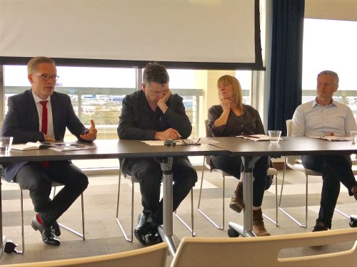 DAsz5JRXUAAwbLi.jpg large